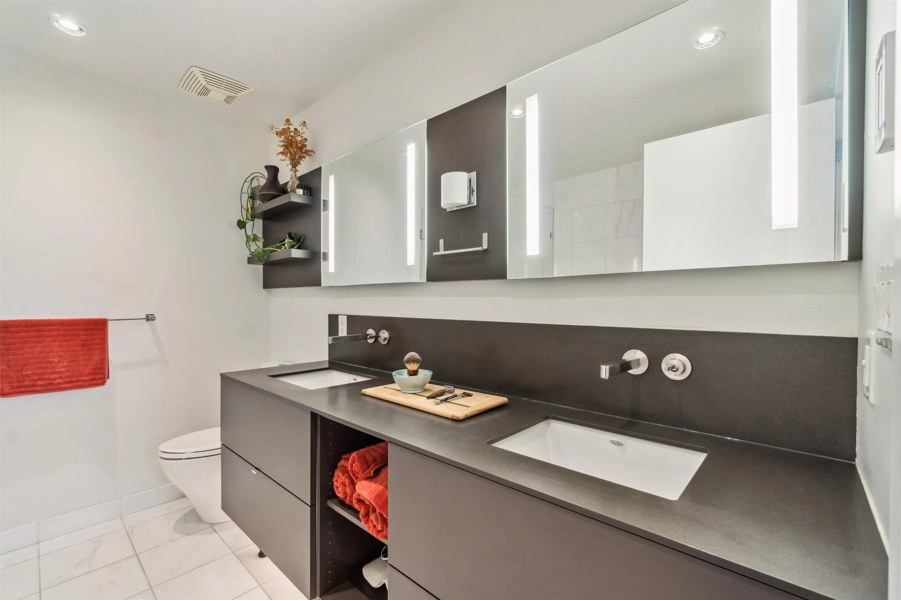 1601 1252 Hornby Street