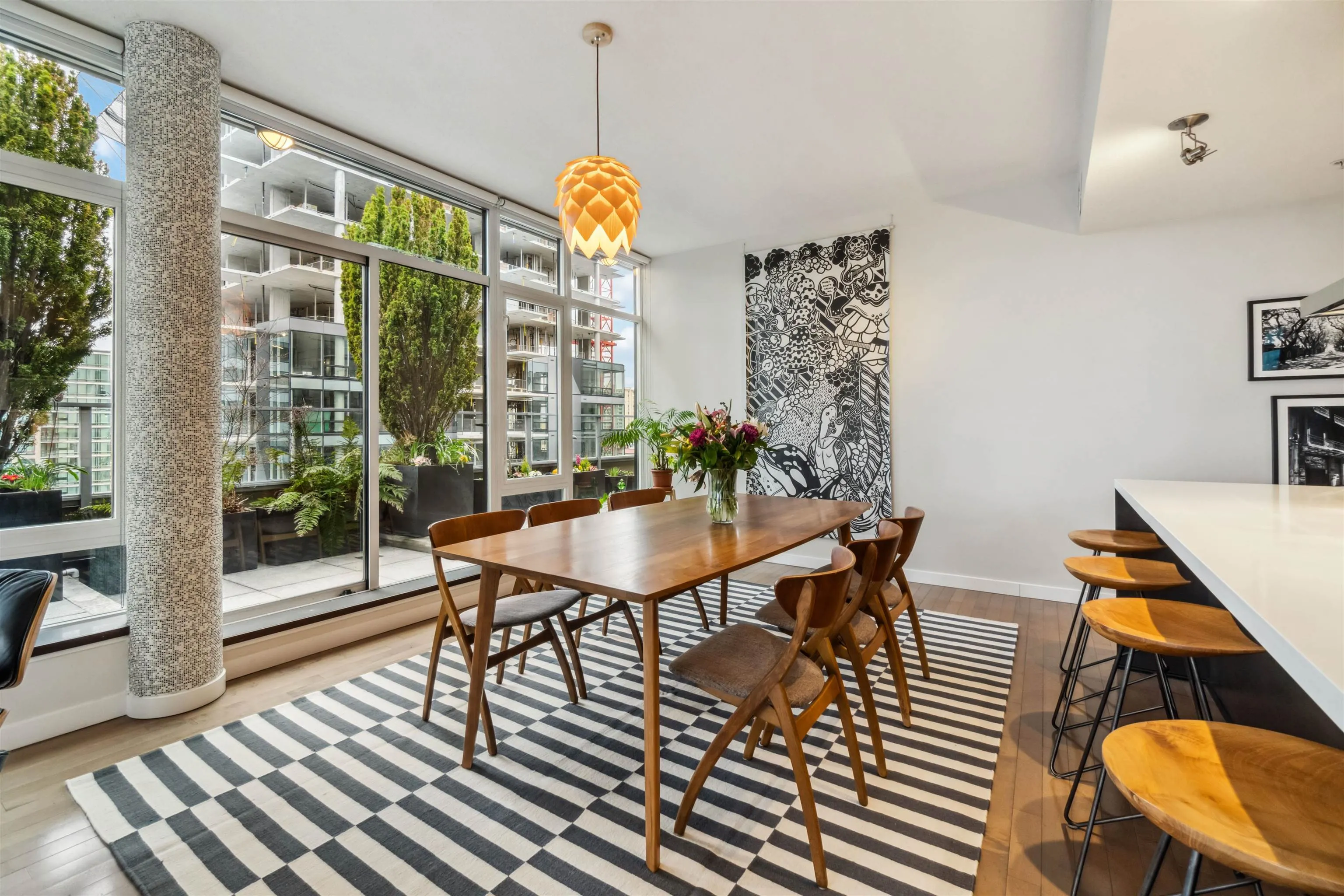 1601 1252 Hornby Street