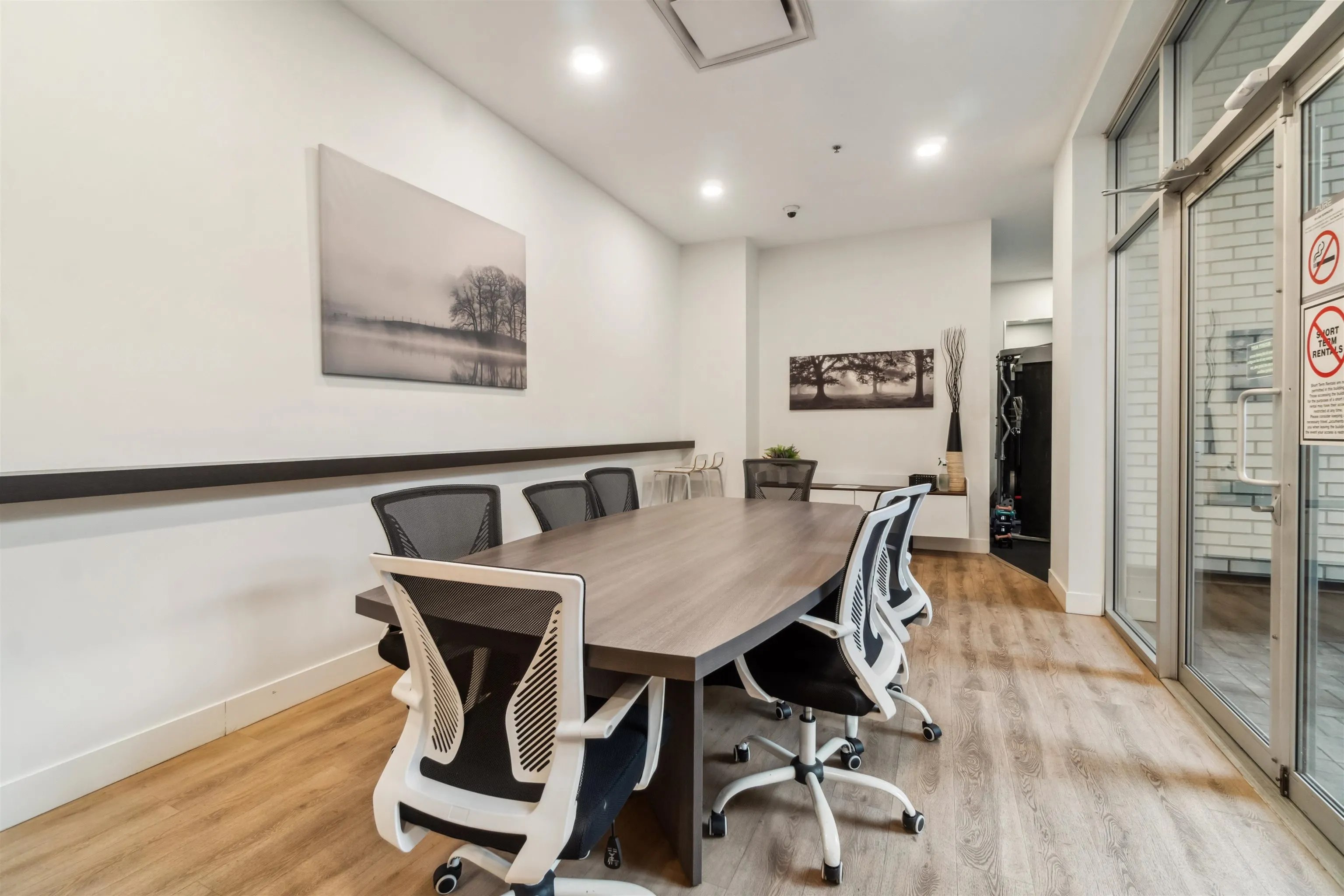 1601 1252 Hornby Street