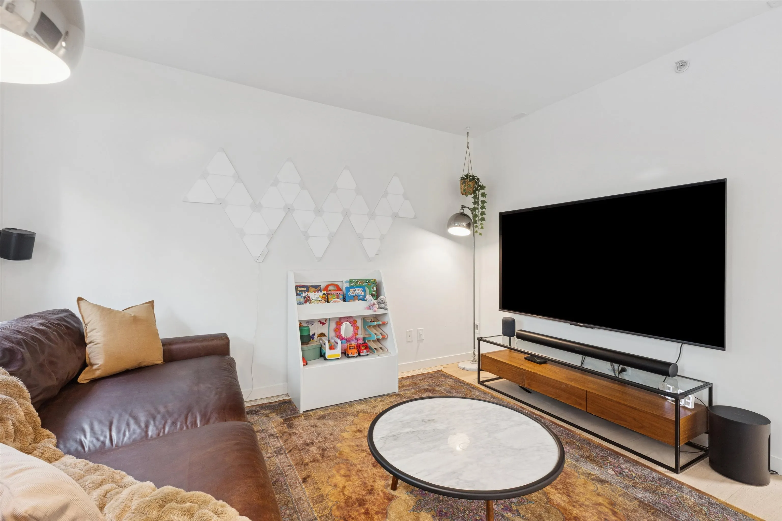 TH4 1288 Chesterfield Avenue