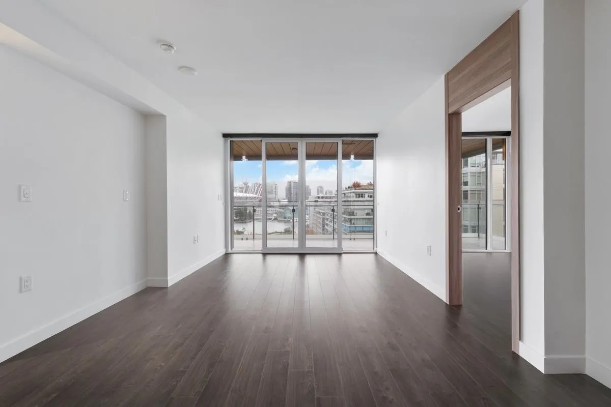 1413 1768 Cook Street