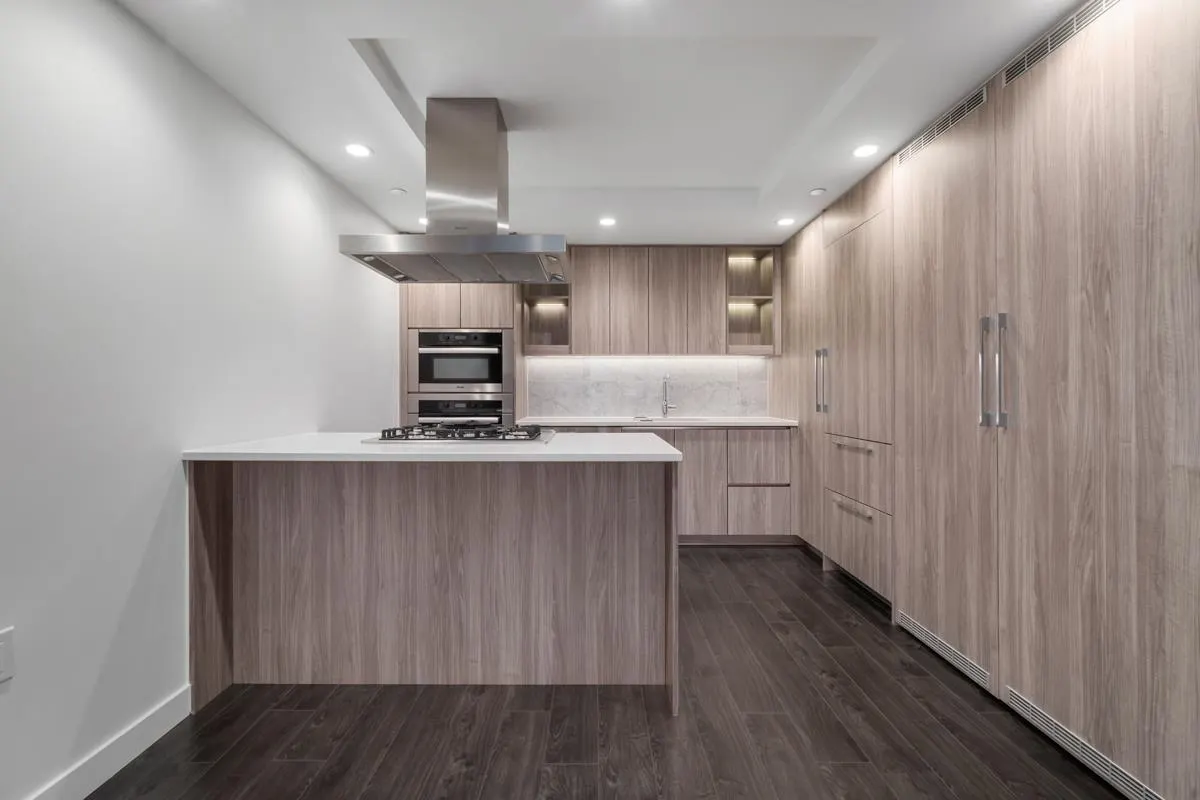 1413 1768 Cook Street