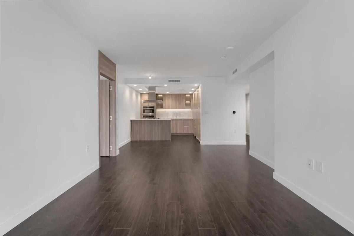 1413 1768 Cook Street