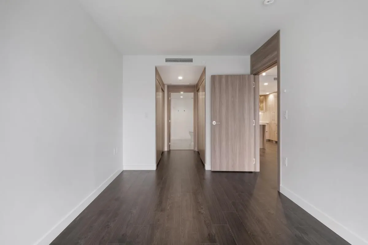 1413 1768 Cook Street