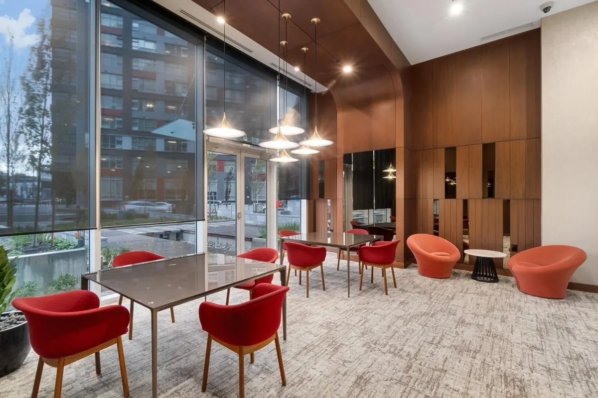 1413 1768 Cook Street