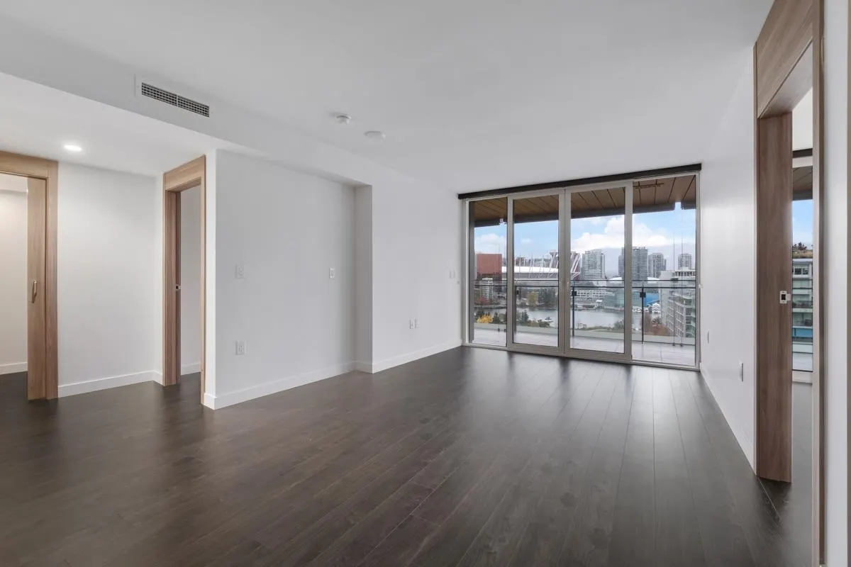 1413 1768 Cook Street