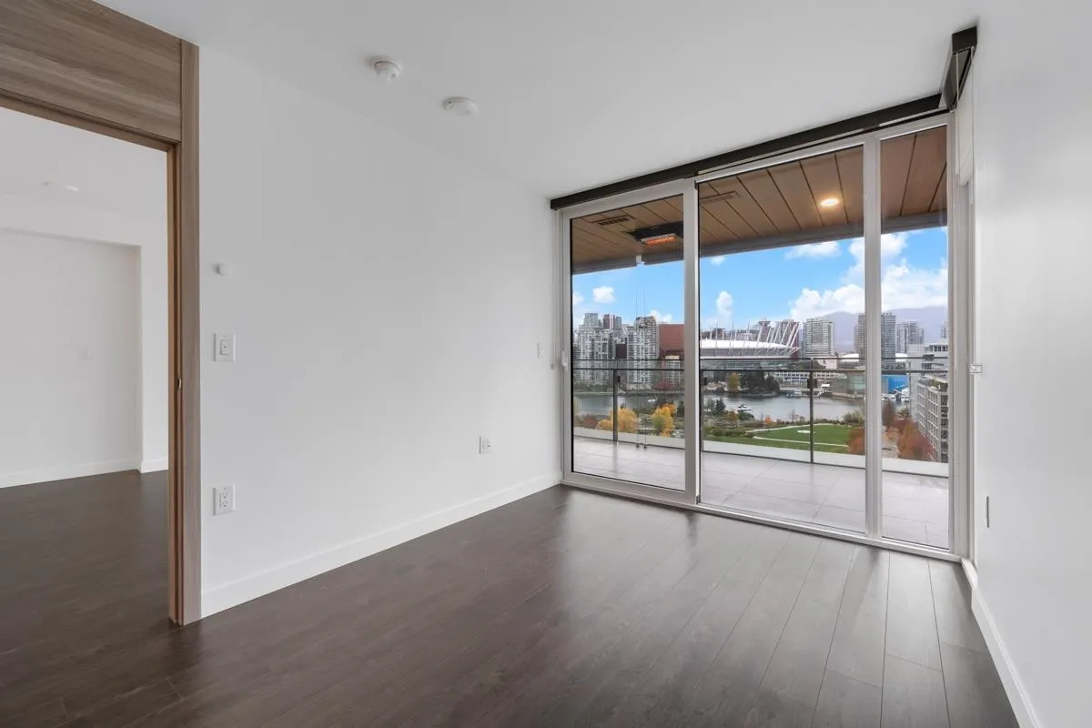 1413 1768 Cook Street