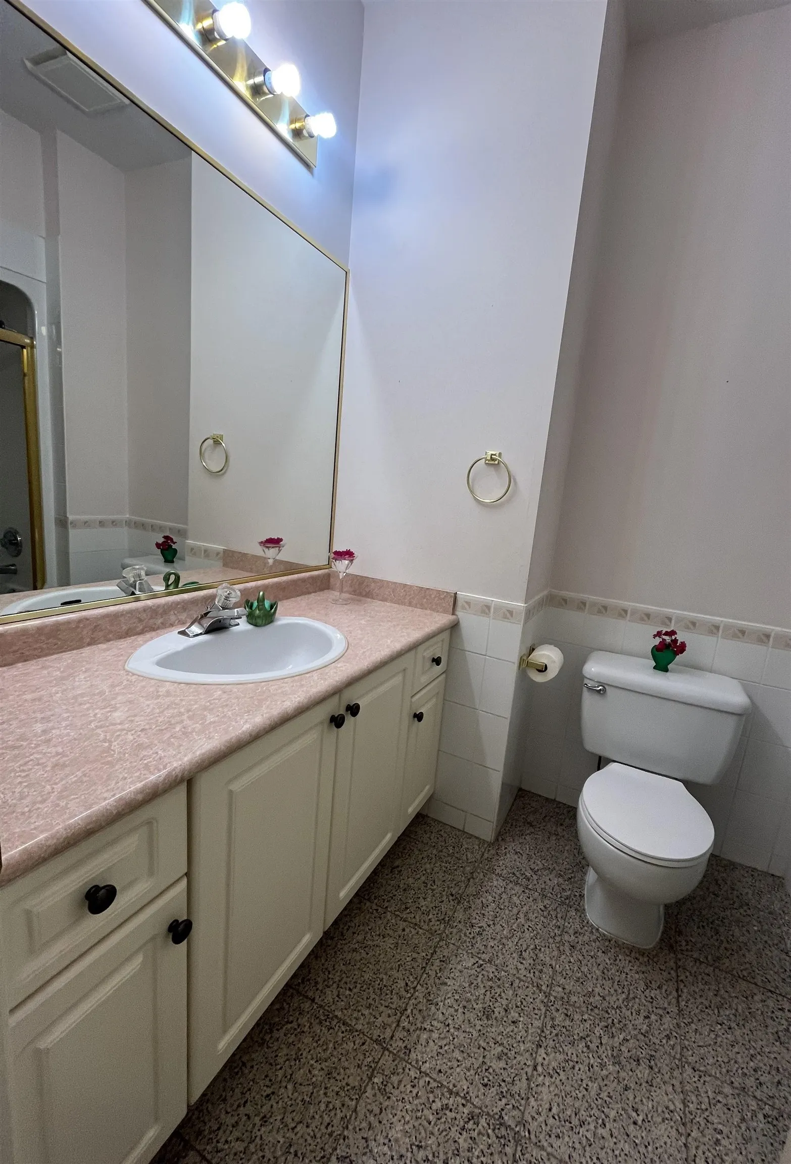 3147 Silverthrone Drive