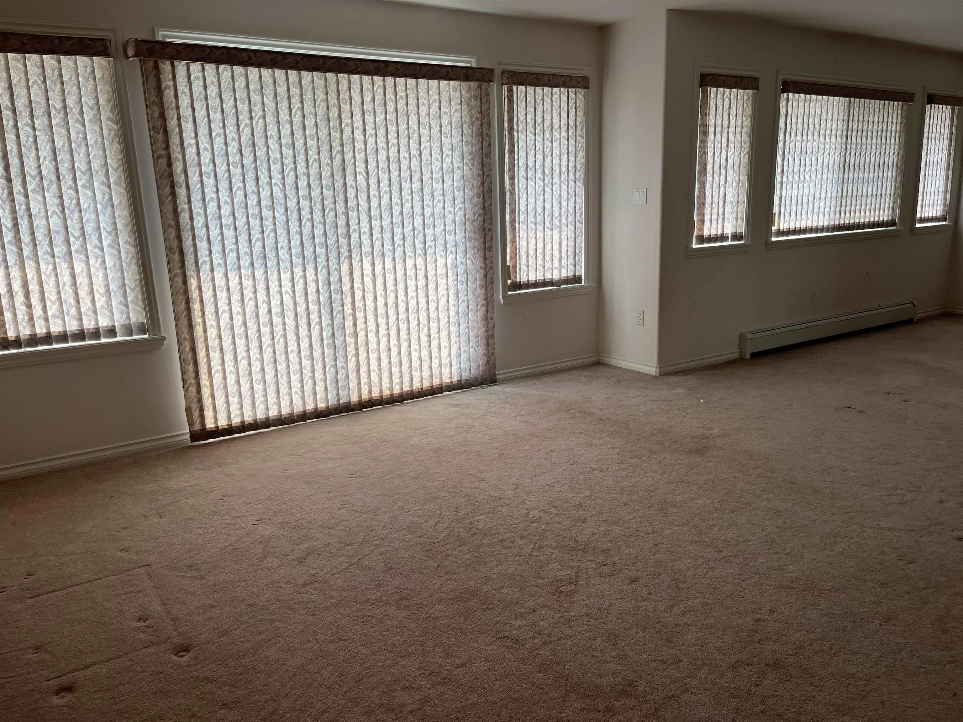 3147 Silverthrone Drive