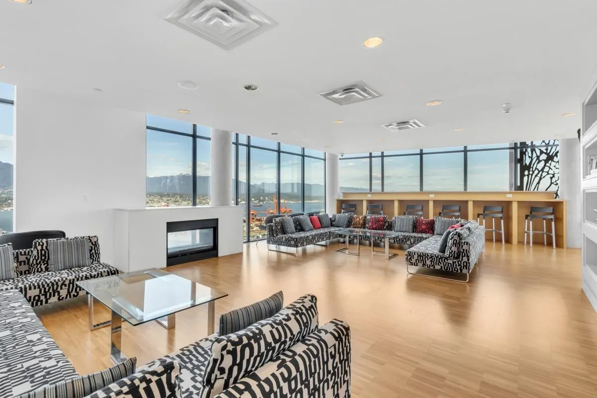 1403 108 W Cordova Street