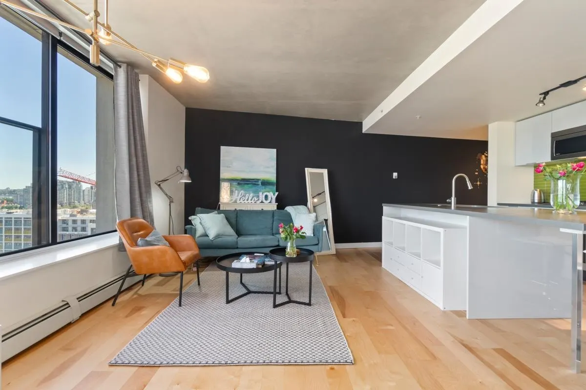 1403 108 W Cordova Street