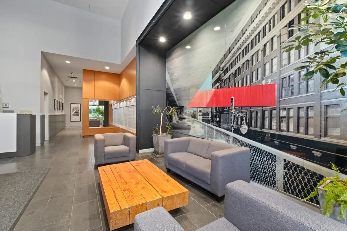 1403 108 W Cordova Street