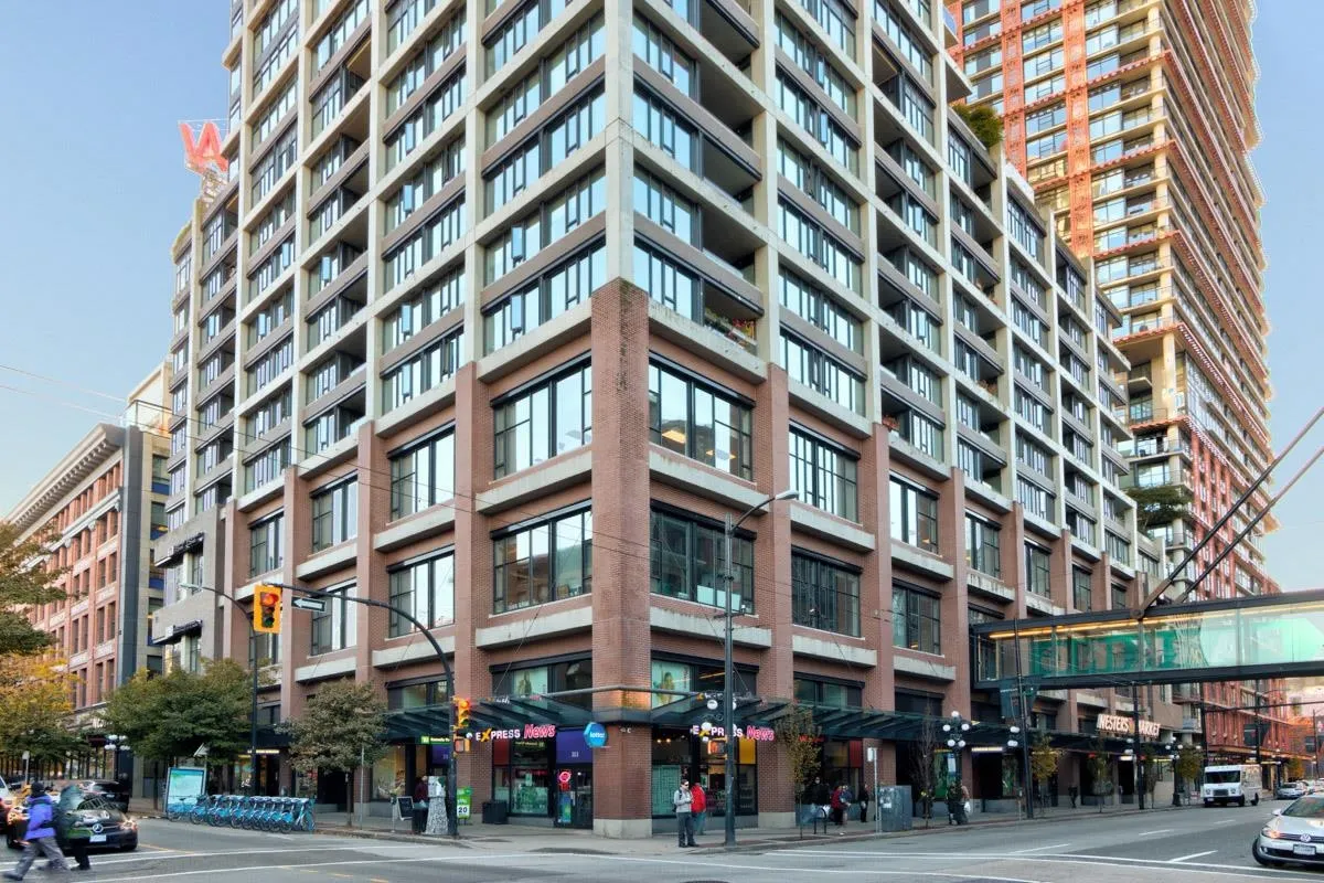 1403 108 W Cordova Street