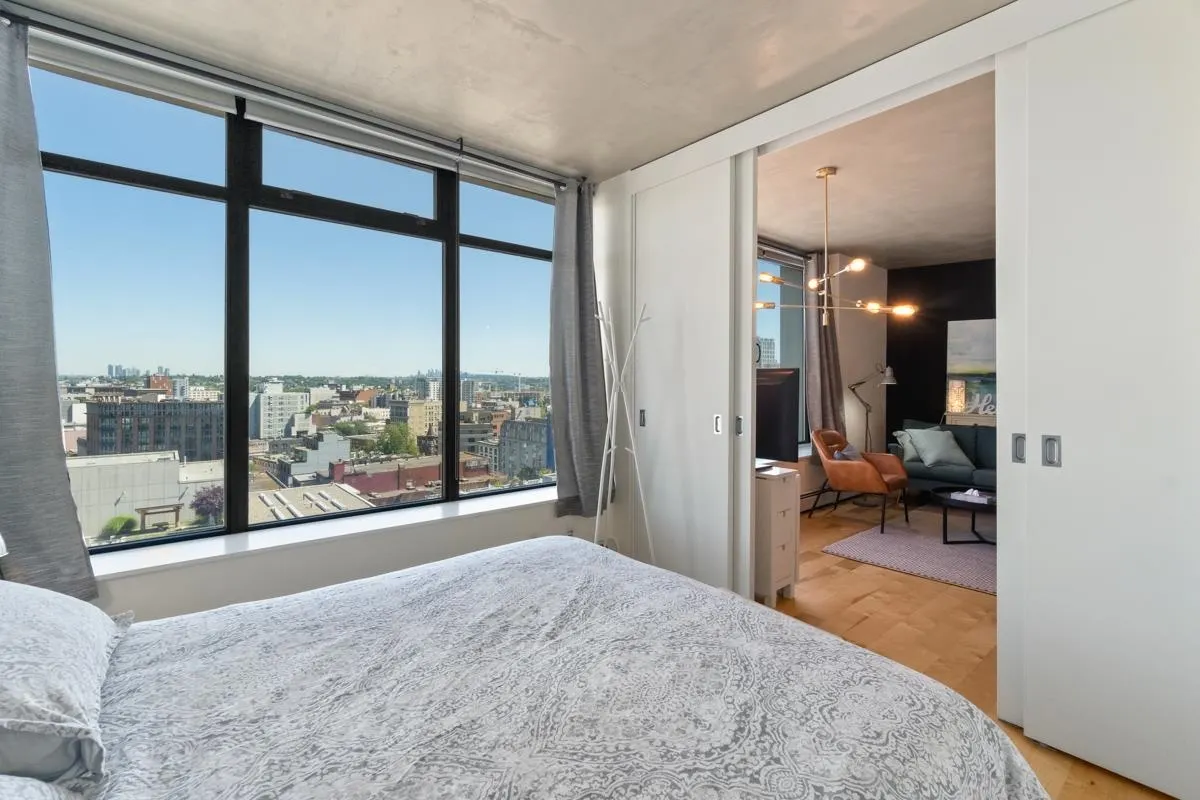 1403 108 W Cordova Street