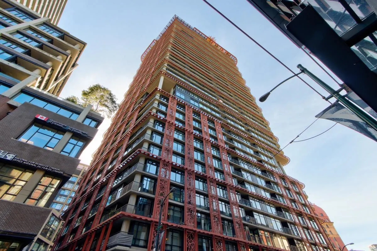 1403 108 W Cordova Street