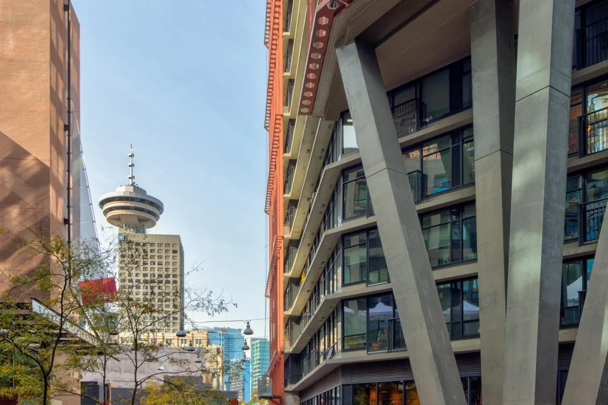 1403 108 W Cordova Street