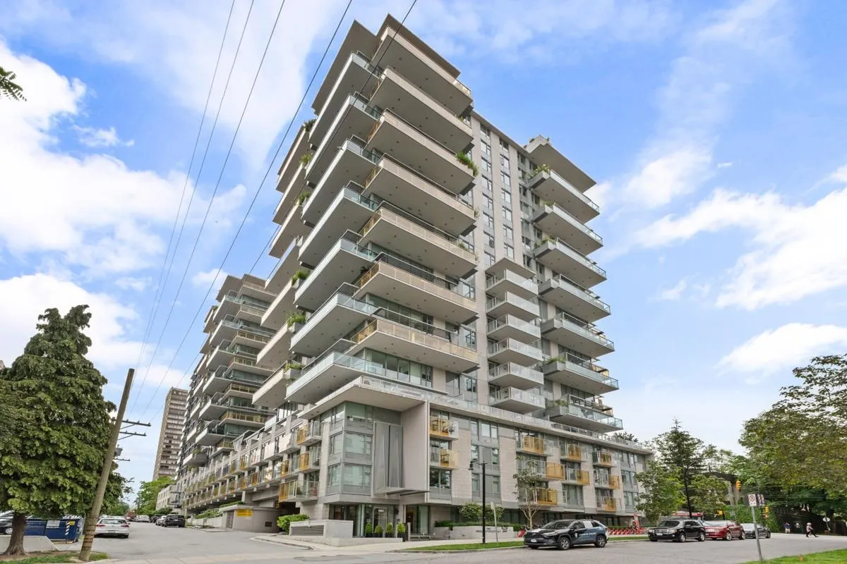 1105 1180 Broughton Street