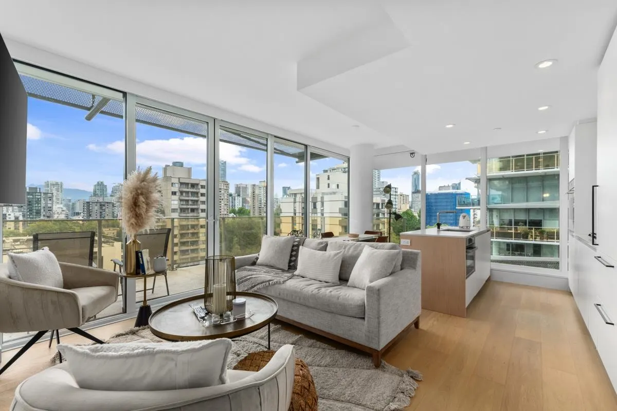 1105 1180 Broughton Street