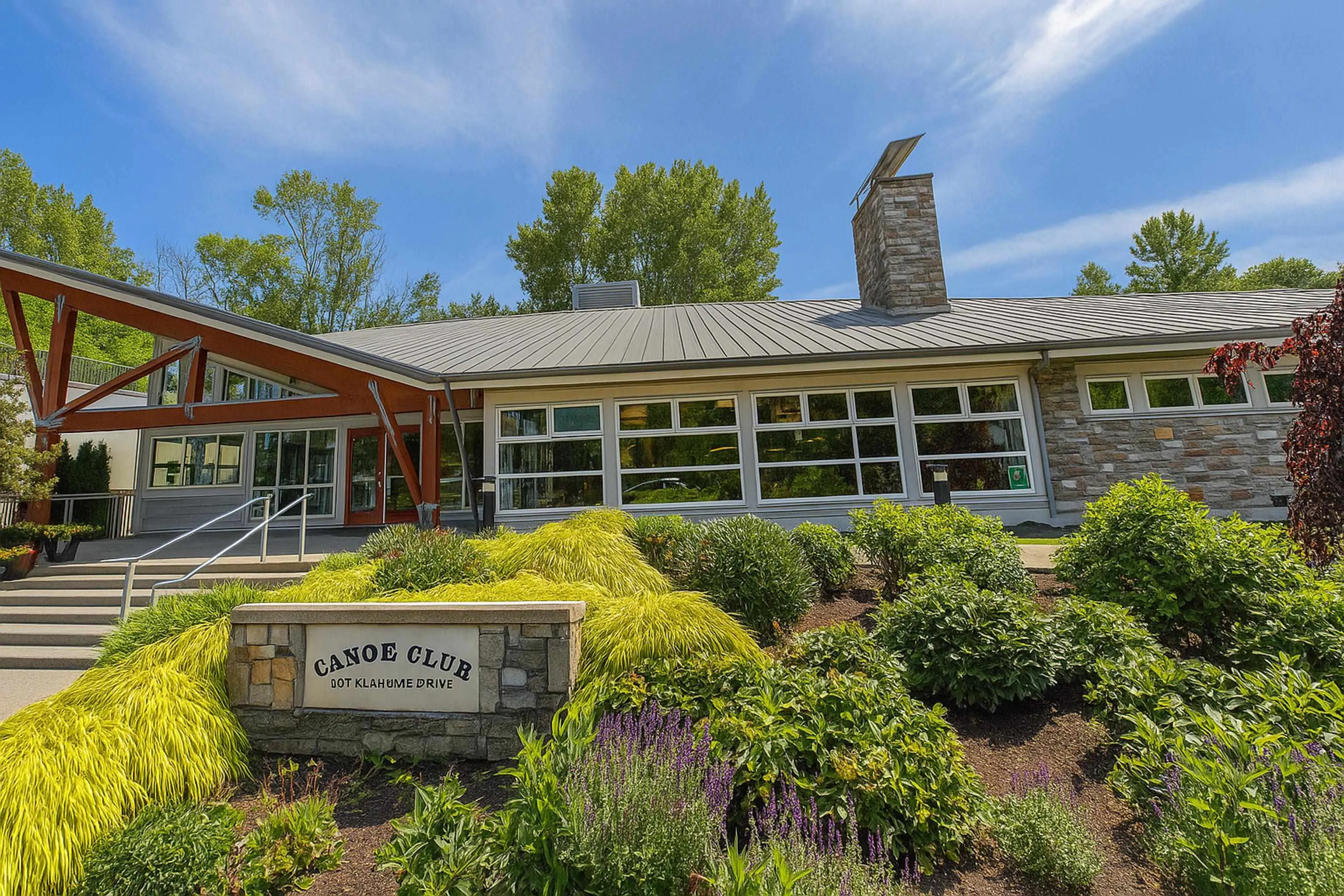 302 300 Klahanie Drive