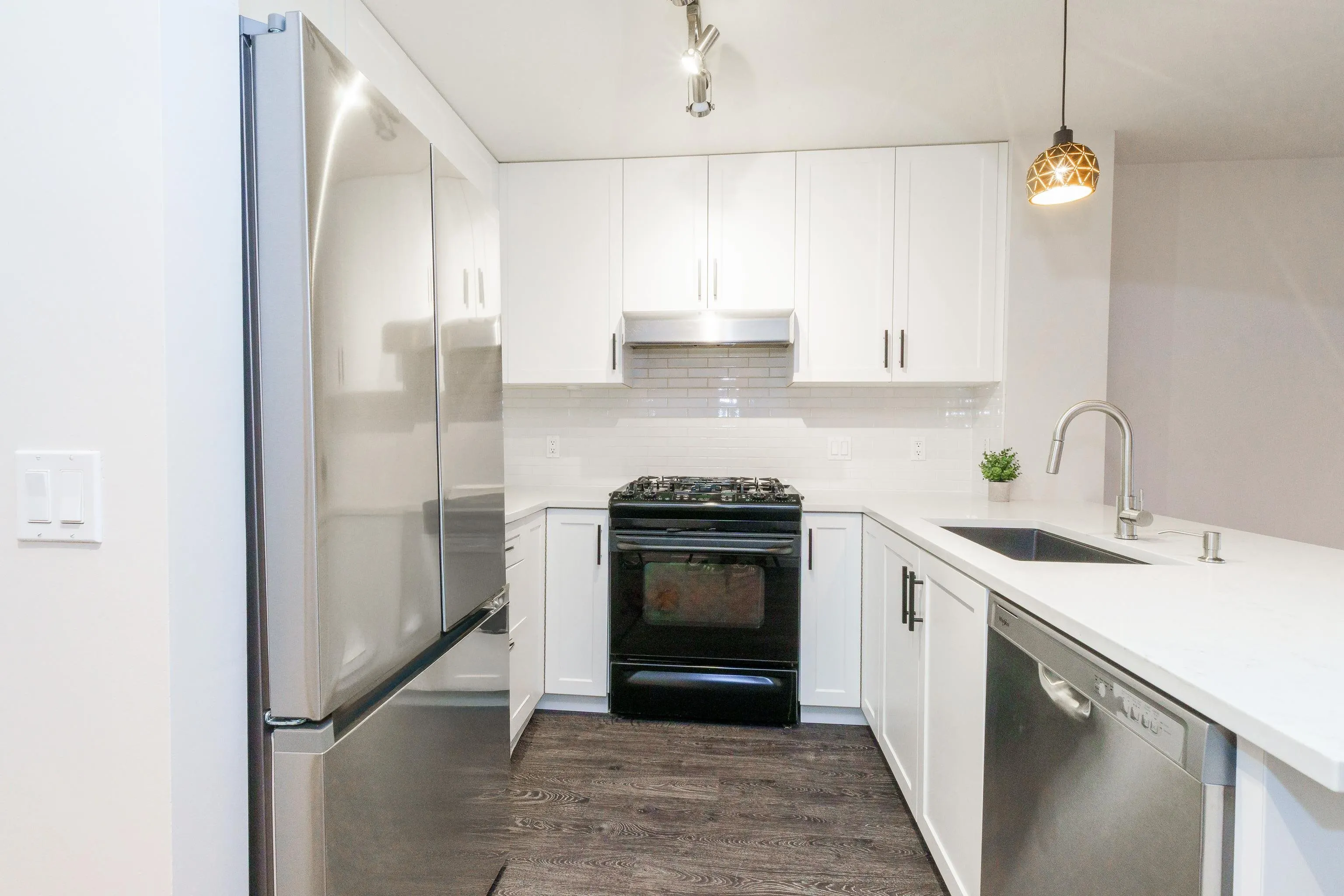 302 300 Klahanie Drive