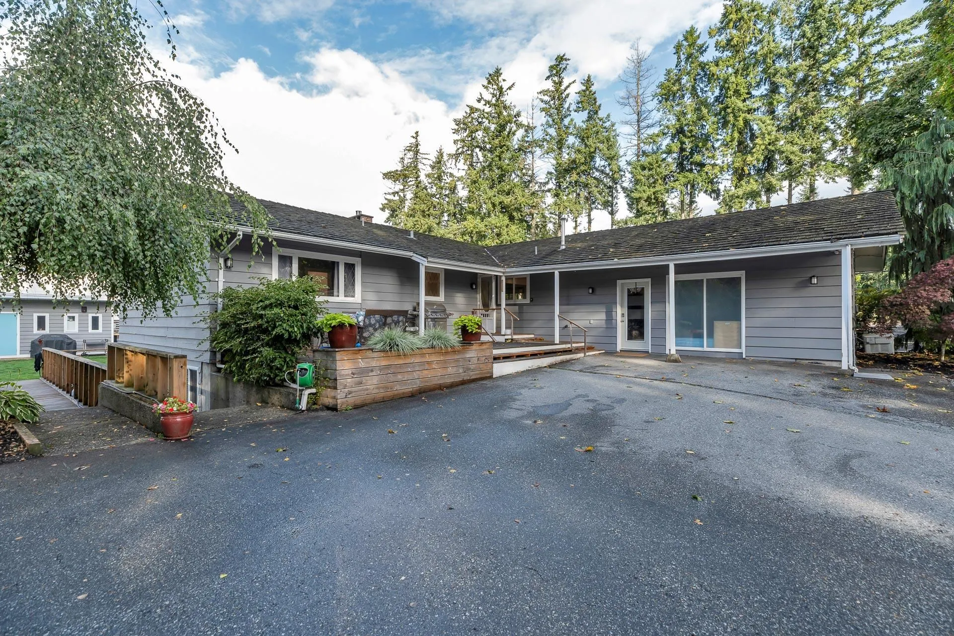 24846 56 Avenue