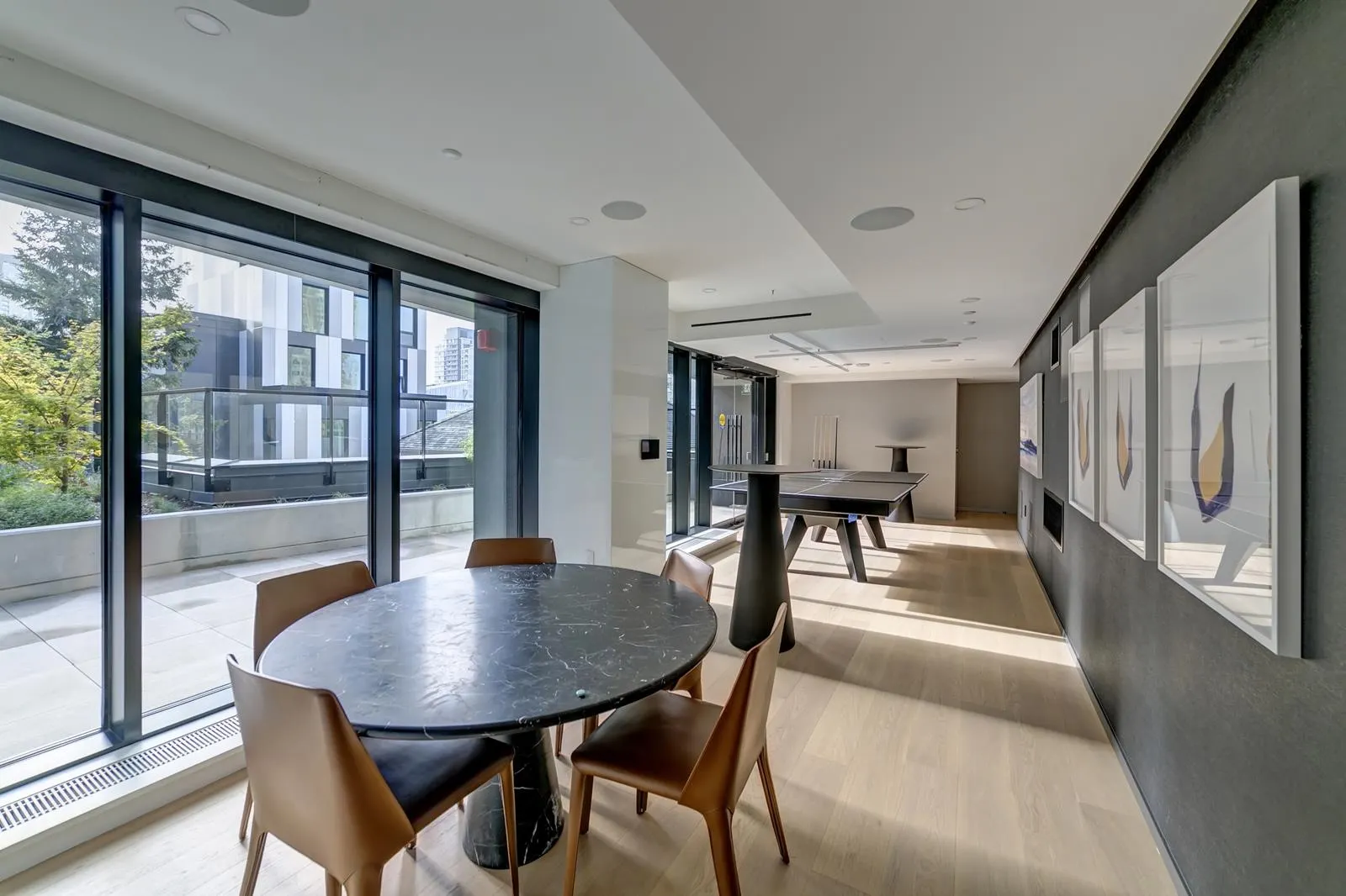 402 889 Pacific Street