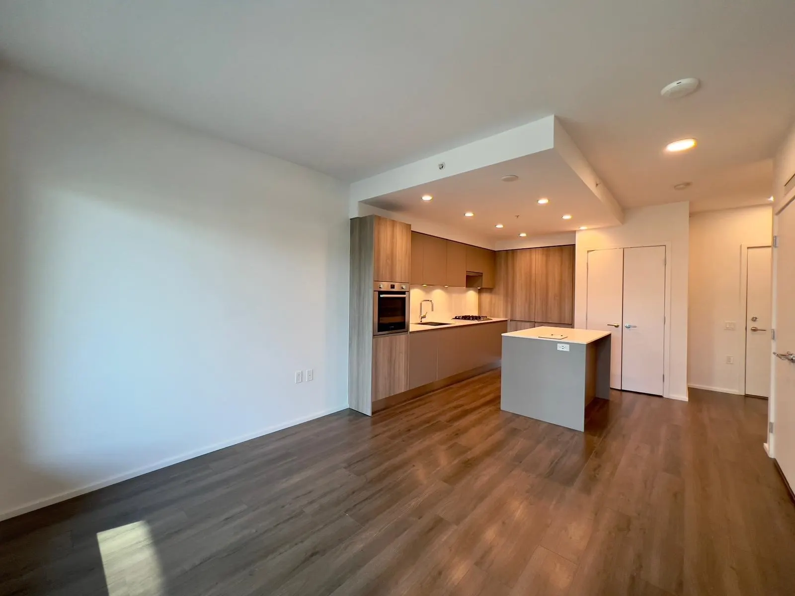 304 3809 Evergreen Place