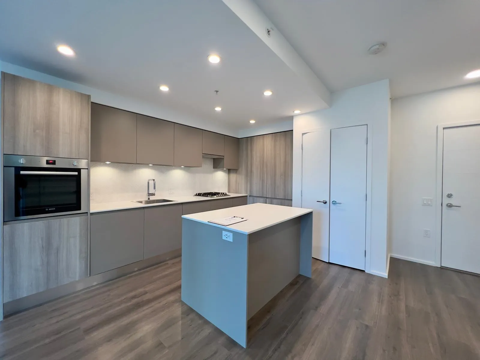 304 3809 Evergreen Place