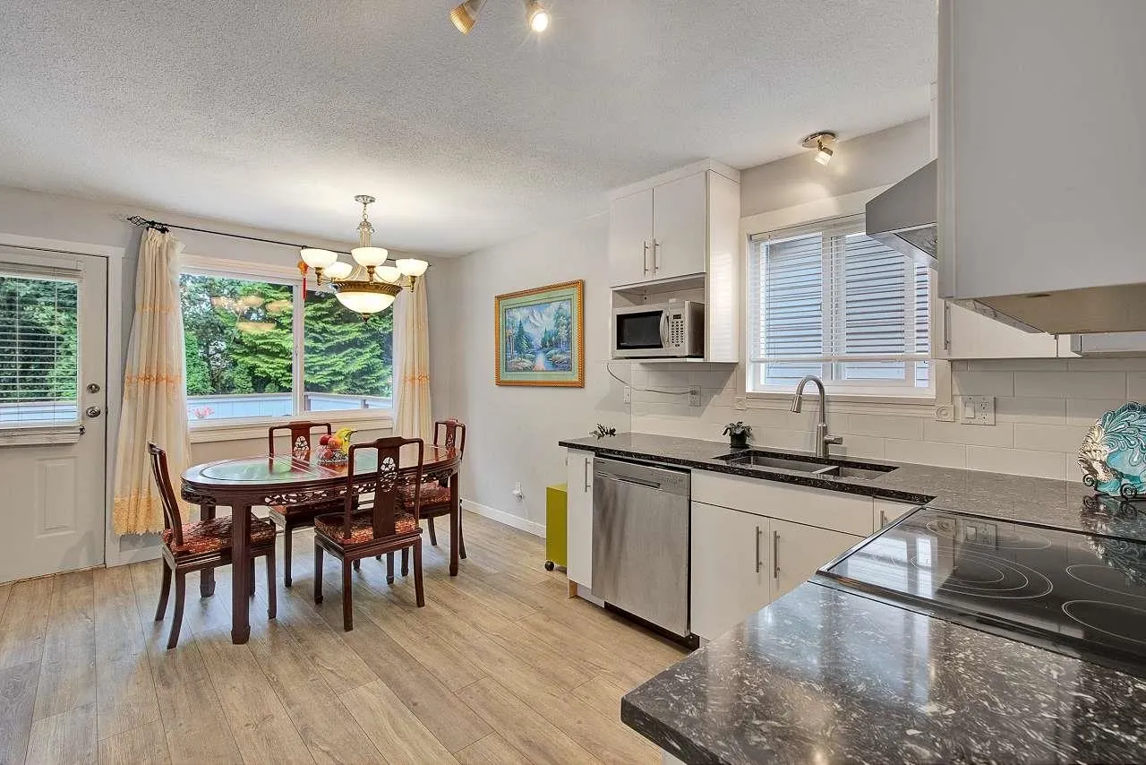 11820 Staples Crescent