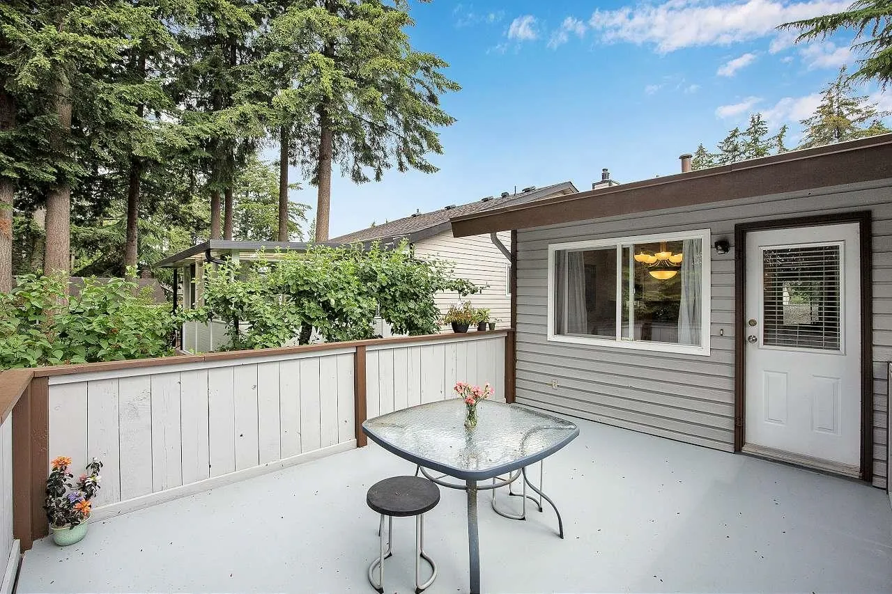 11820 Staples Crescent