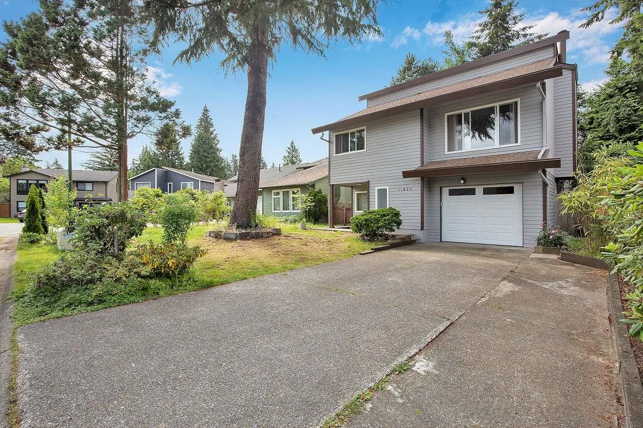 11820 Staples Crescent