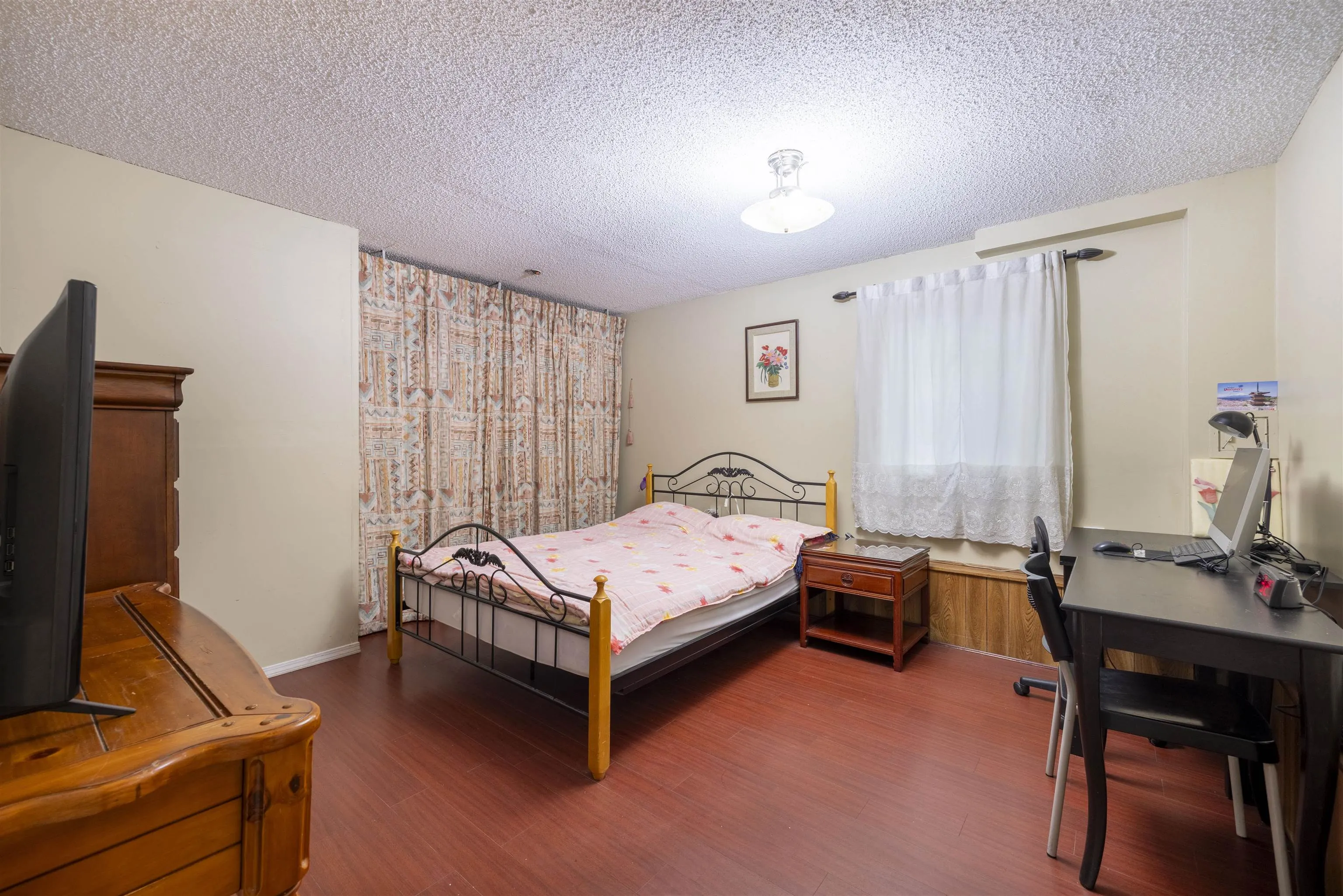 11820 Staples Crescent