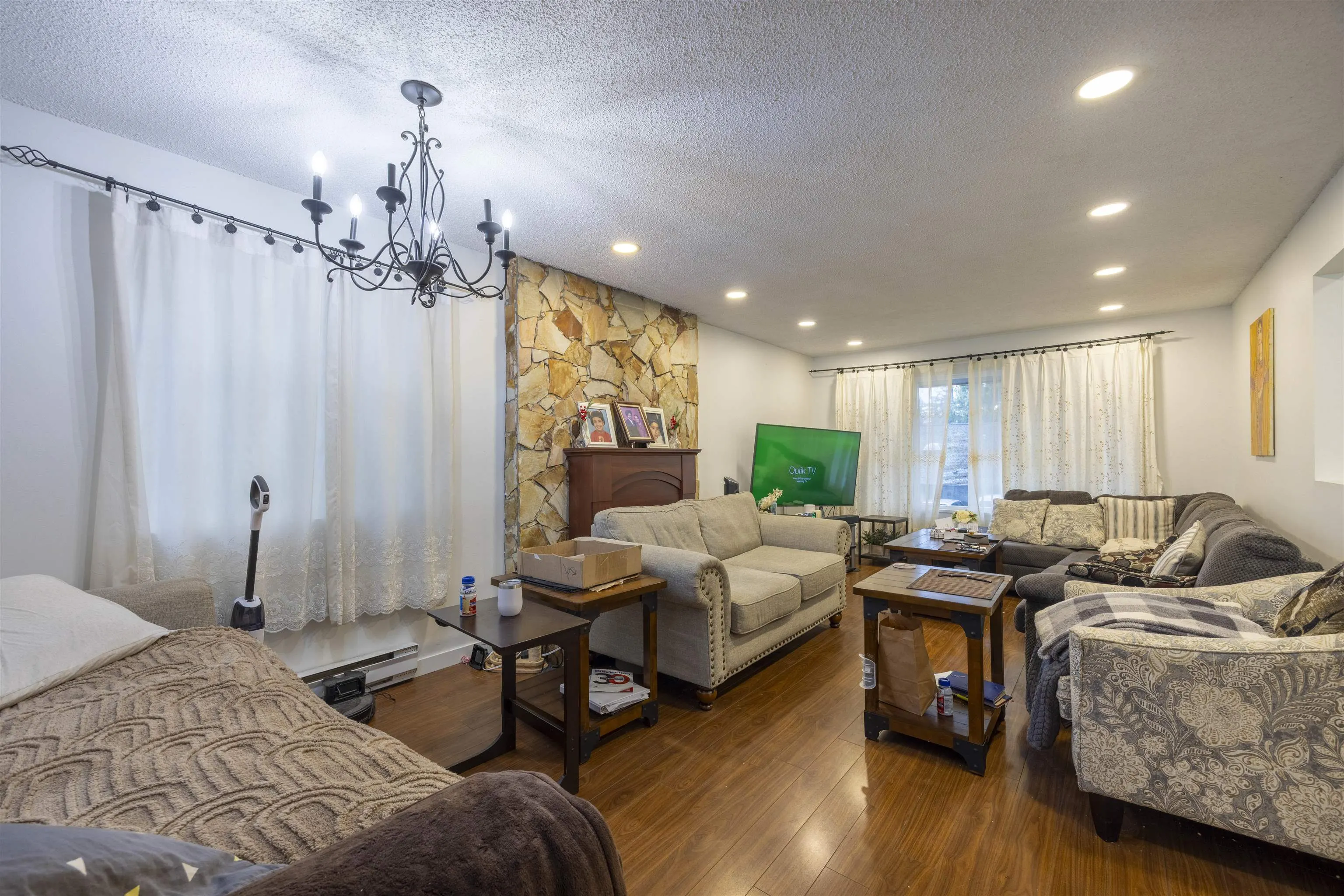 11820 Staples Crescent