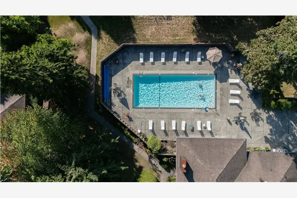 403 4900 Francis Road