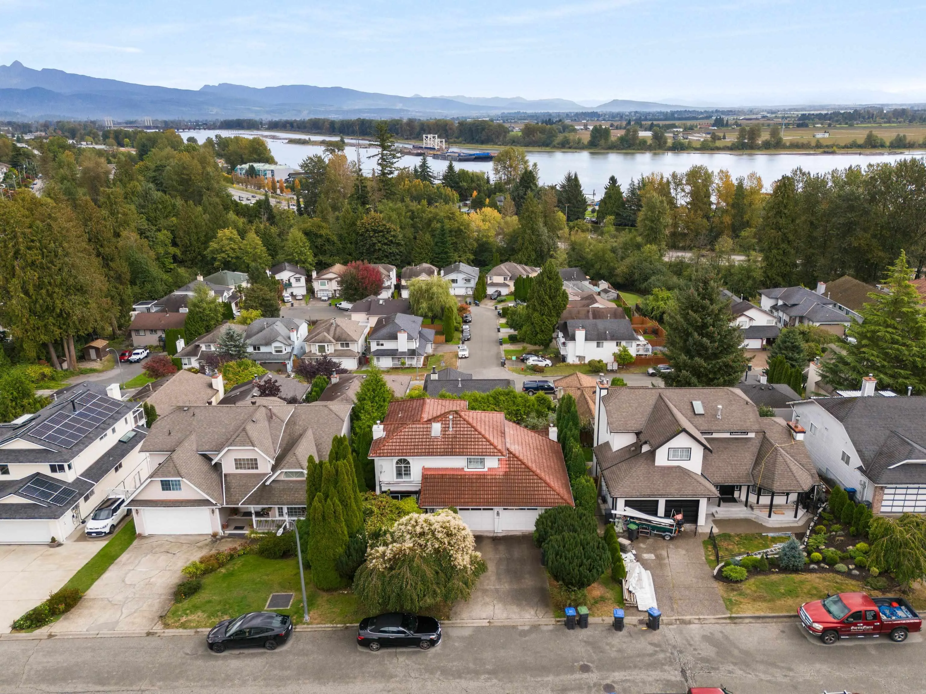 1128 Fraserview Street