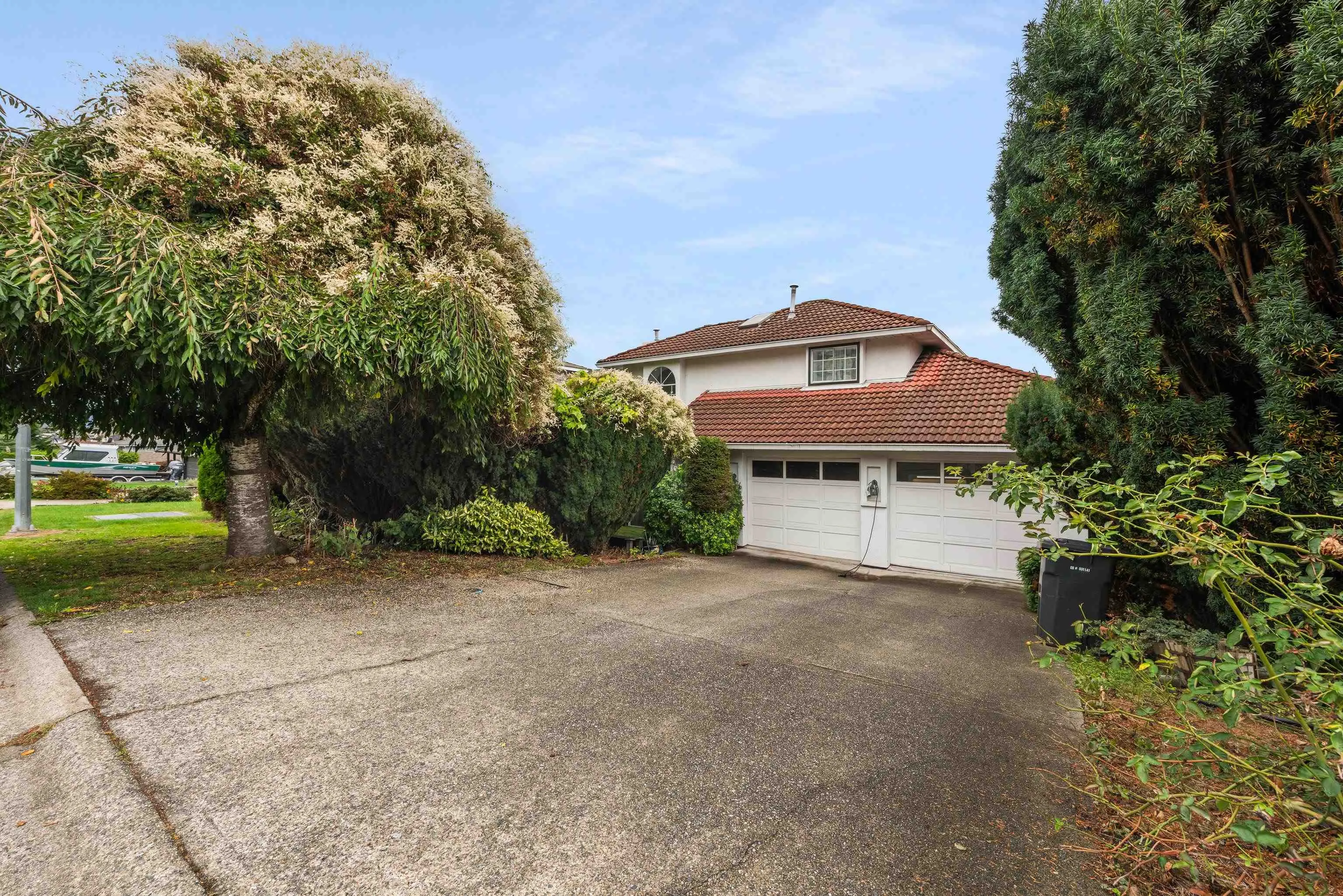 1128 Fraserview Street