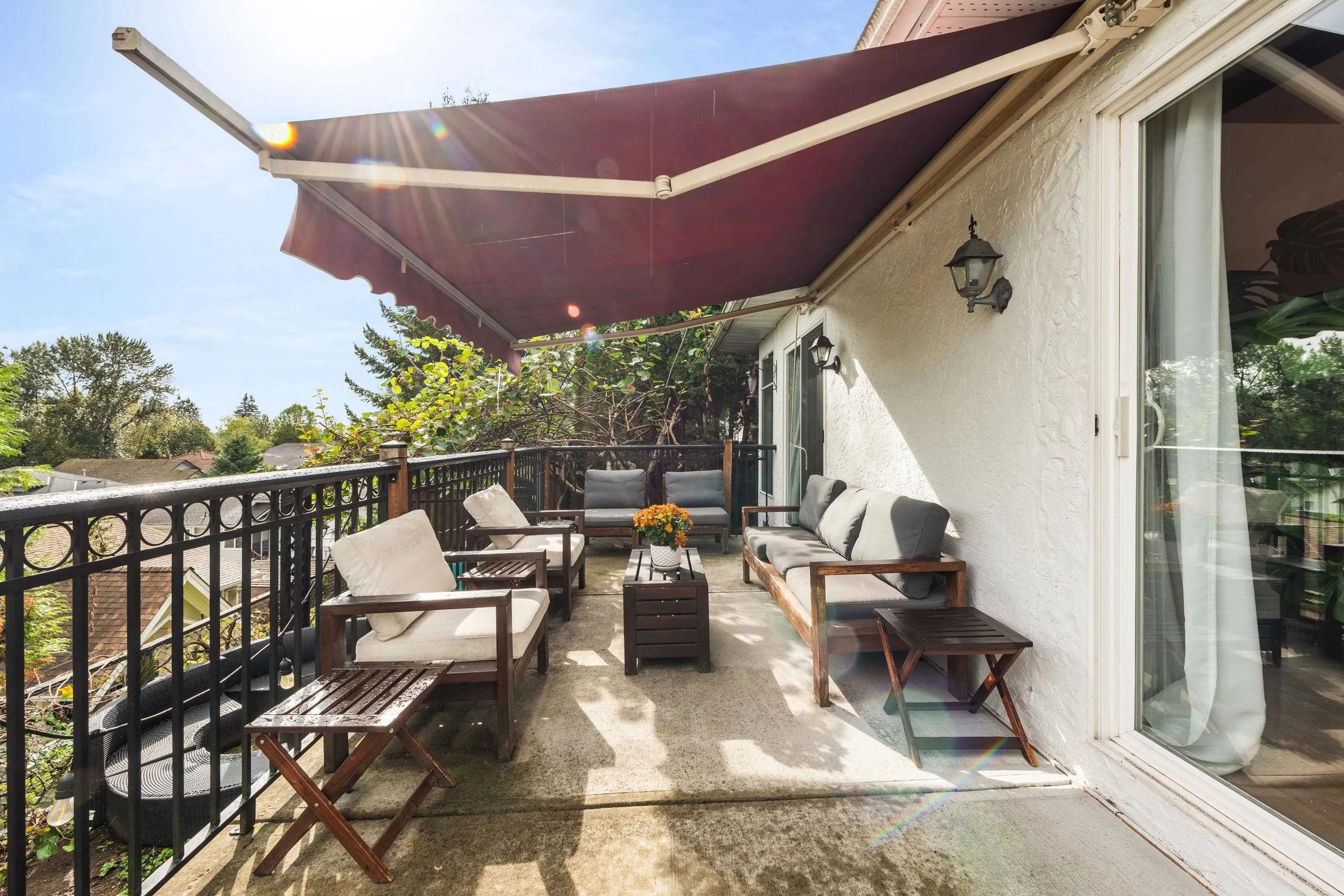 1128 Fraserview Street