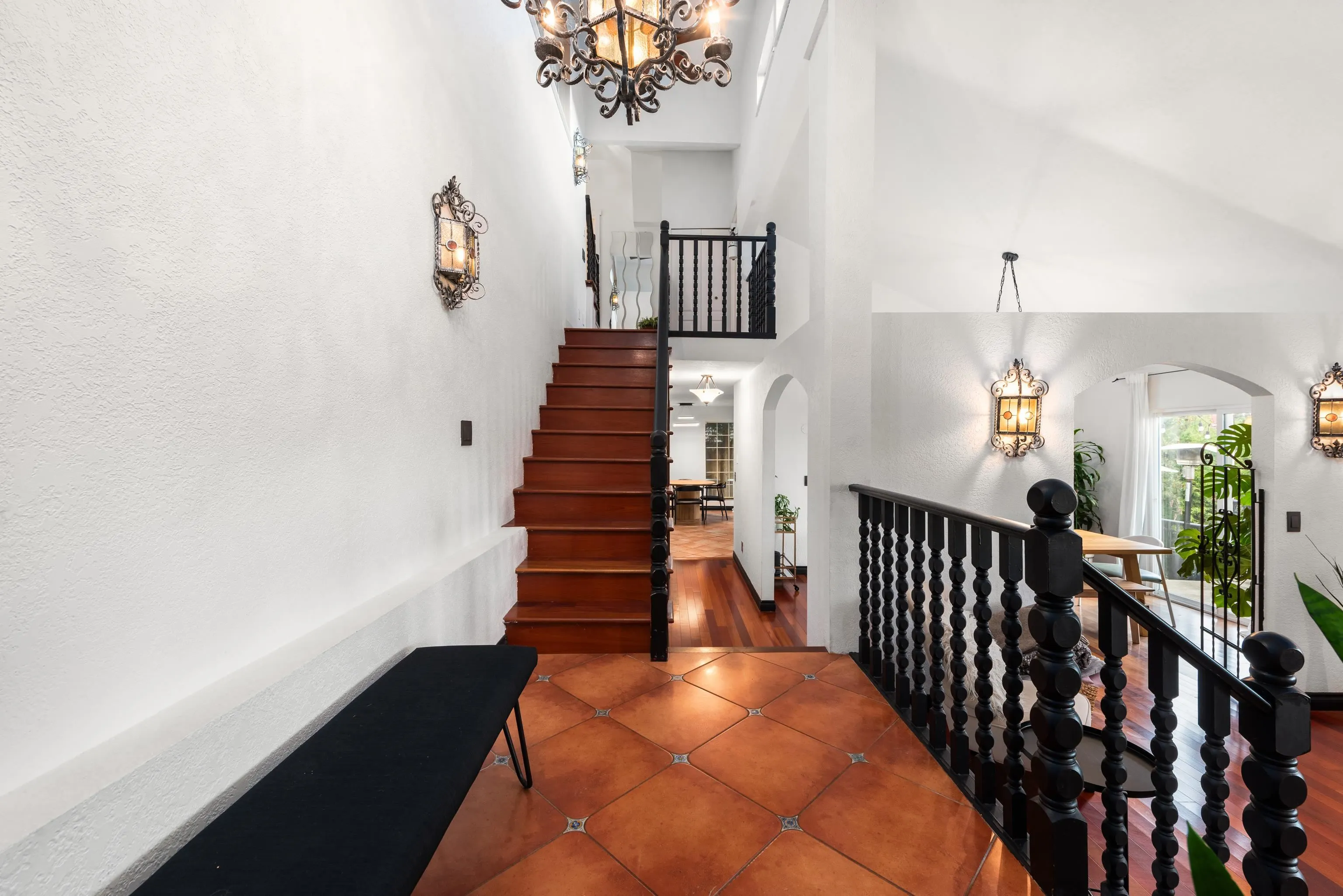 1128 Fraserview Street