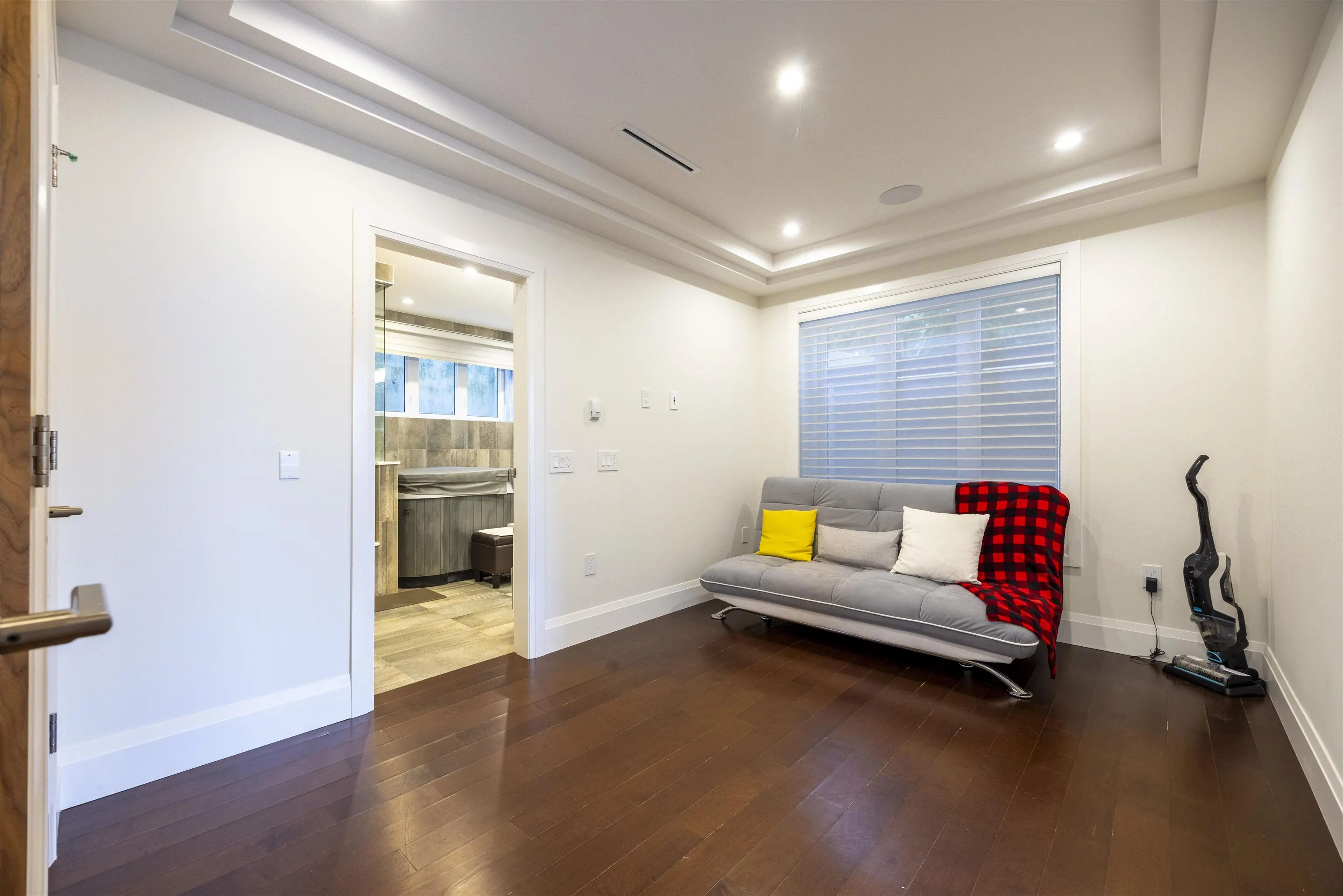 5111 Harbour View Road