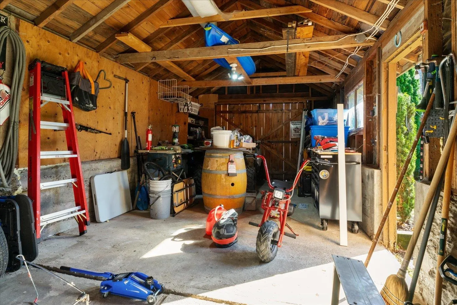 7123 Rochester Avenue