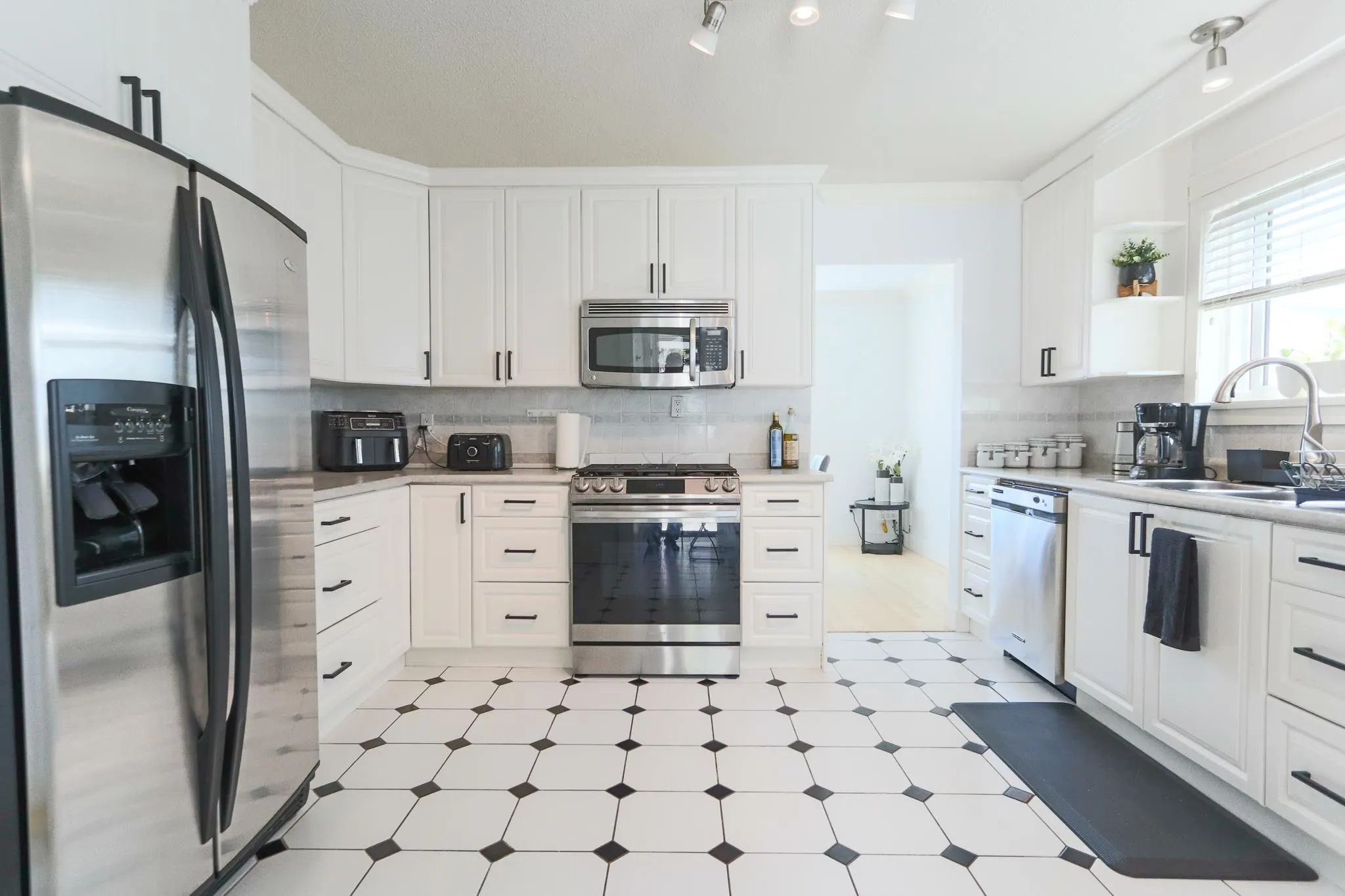 Upper 2939 Keets Drive