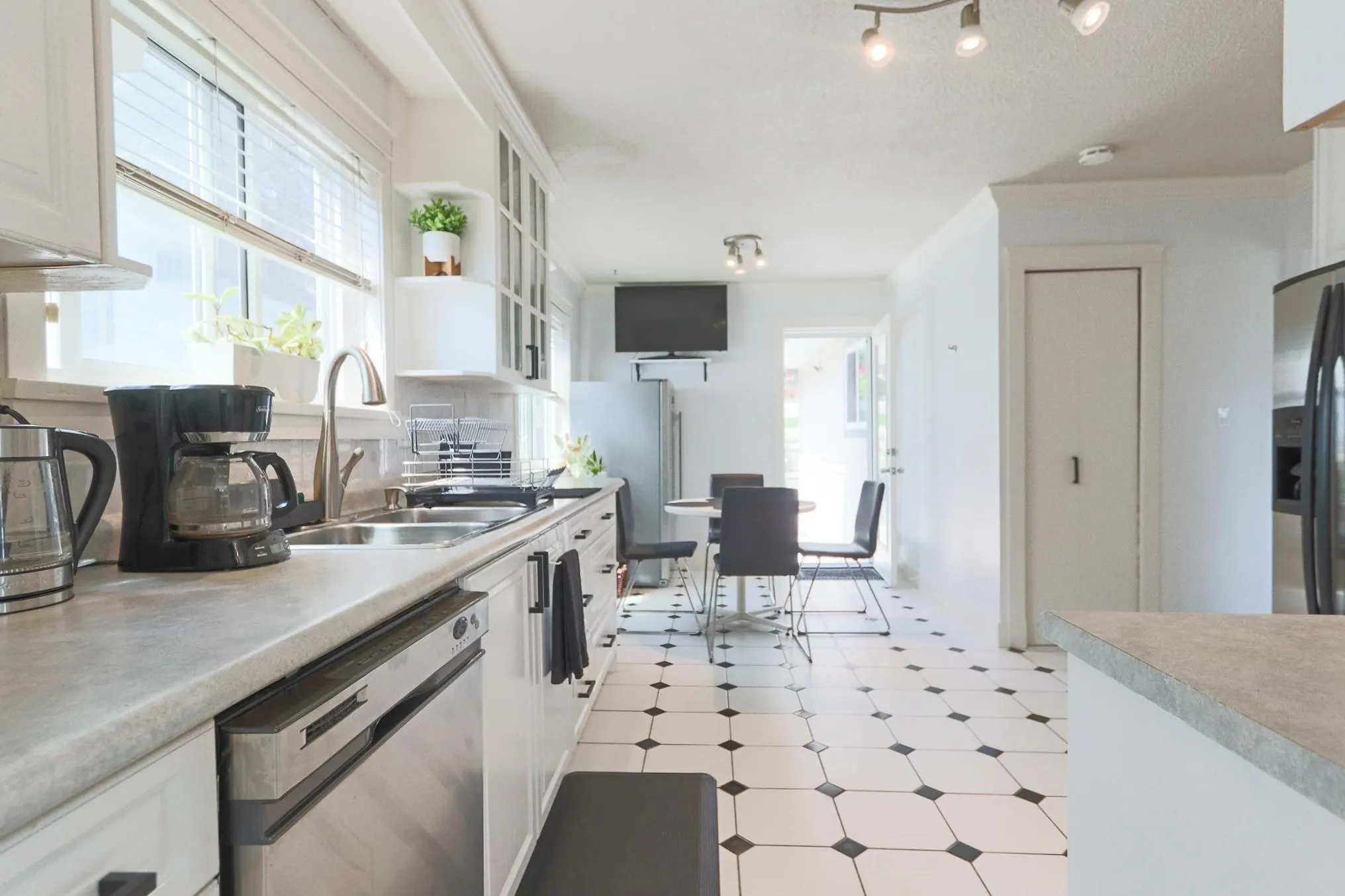 Upper 2939 Keets Drive