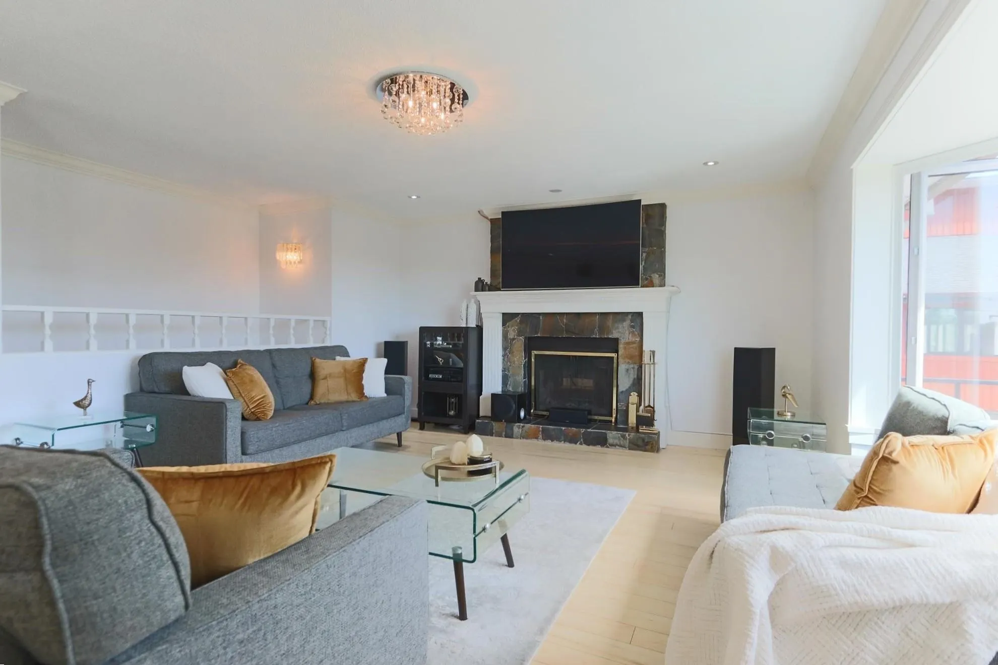 Upper 2939 Keets Drive