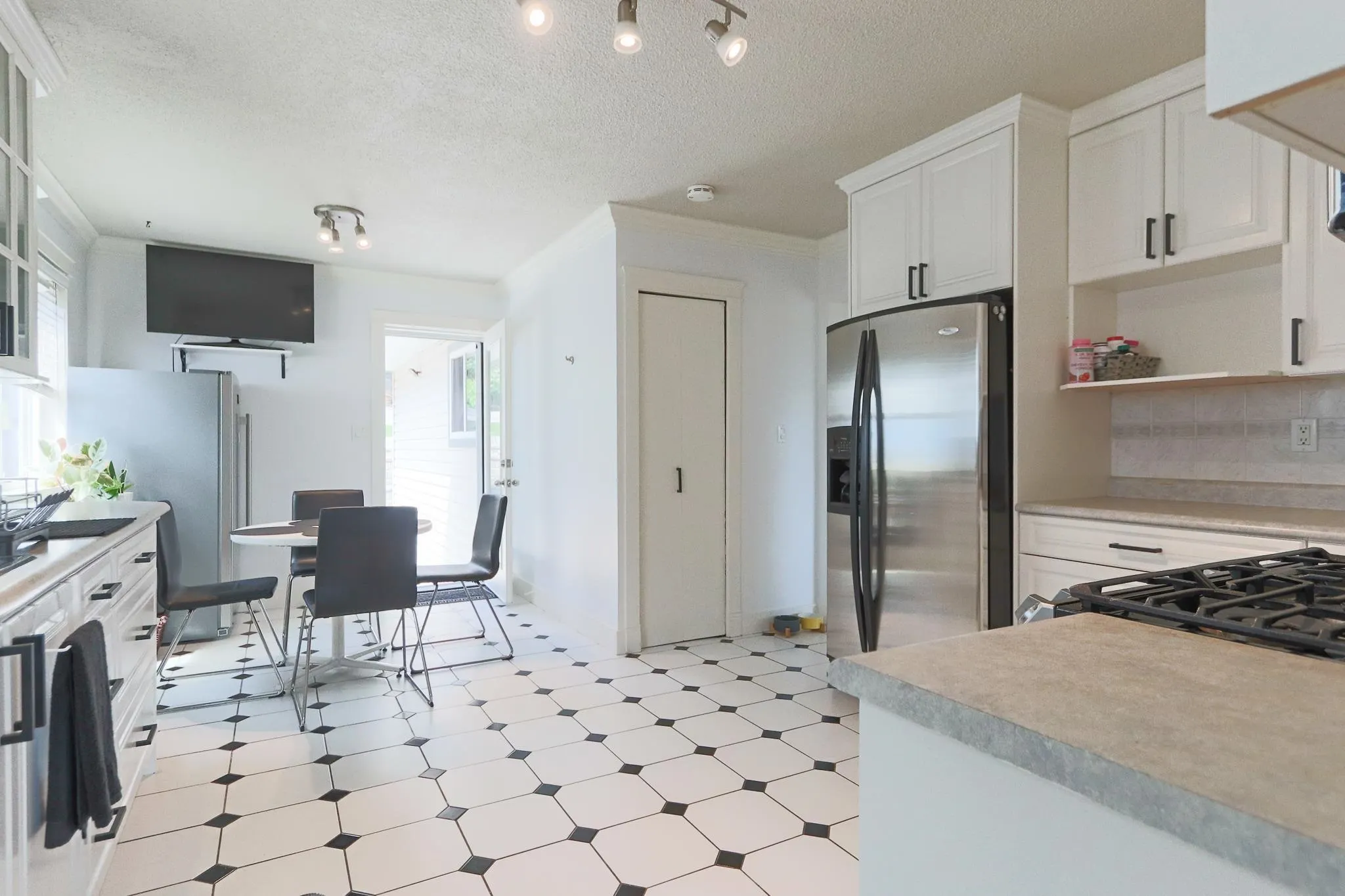 Upper 2939 Keets Drive