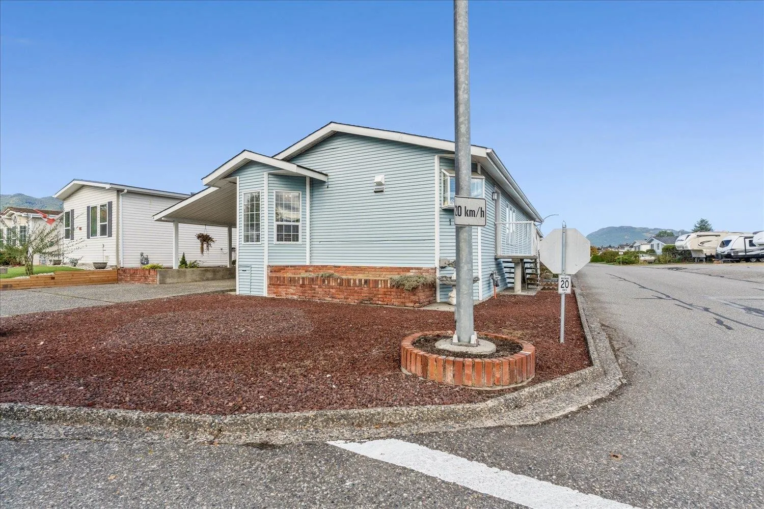 165 9055 Ashwell Road