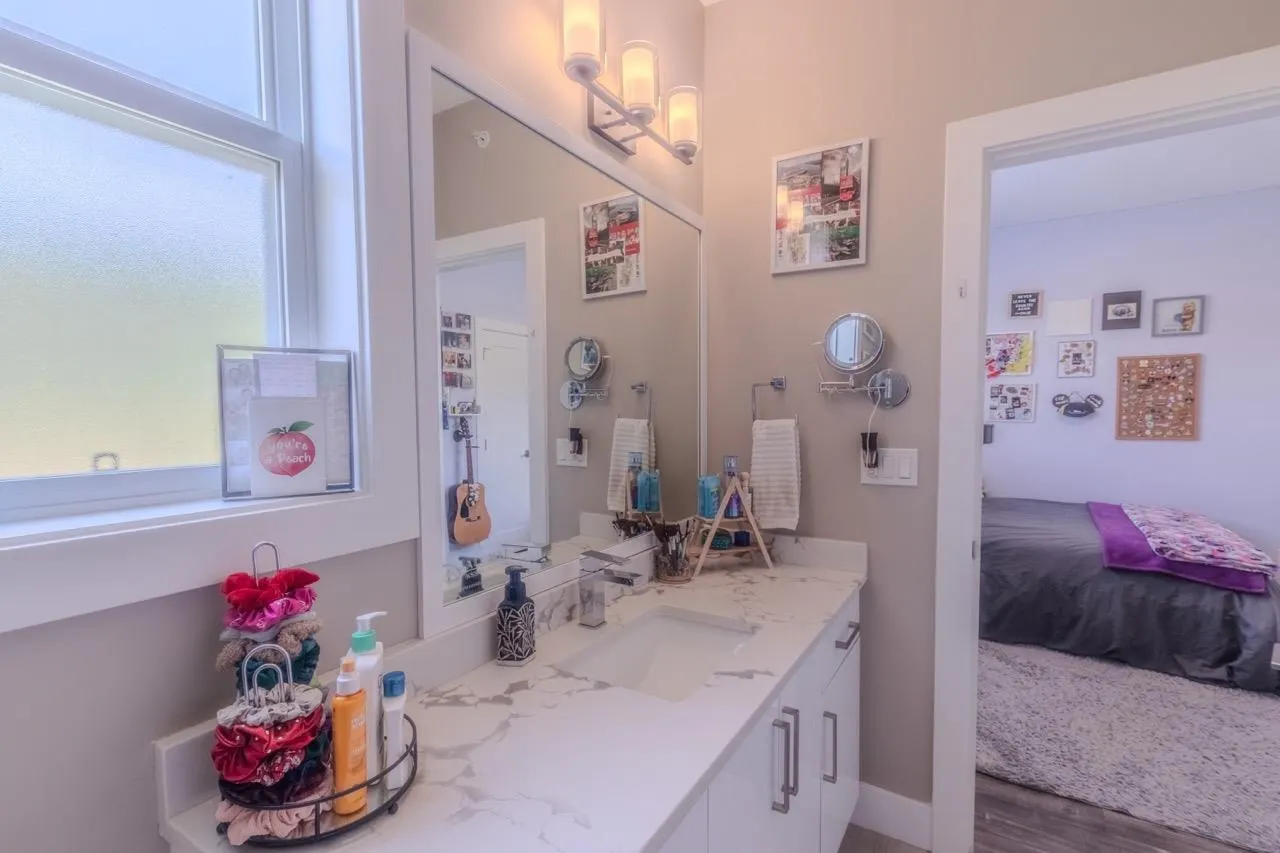 10556 Mcveety Street