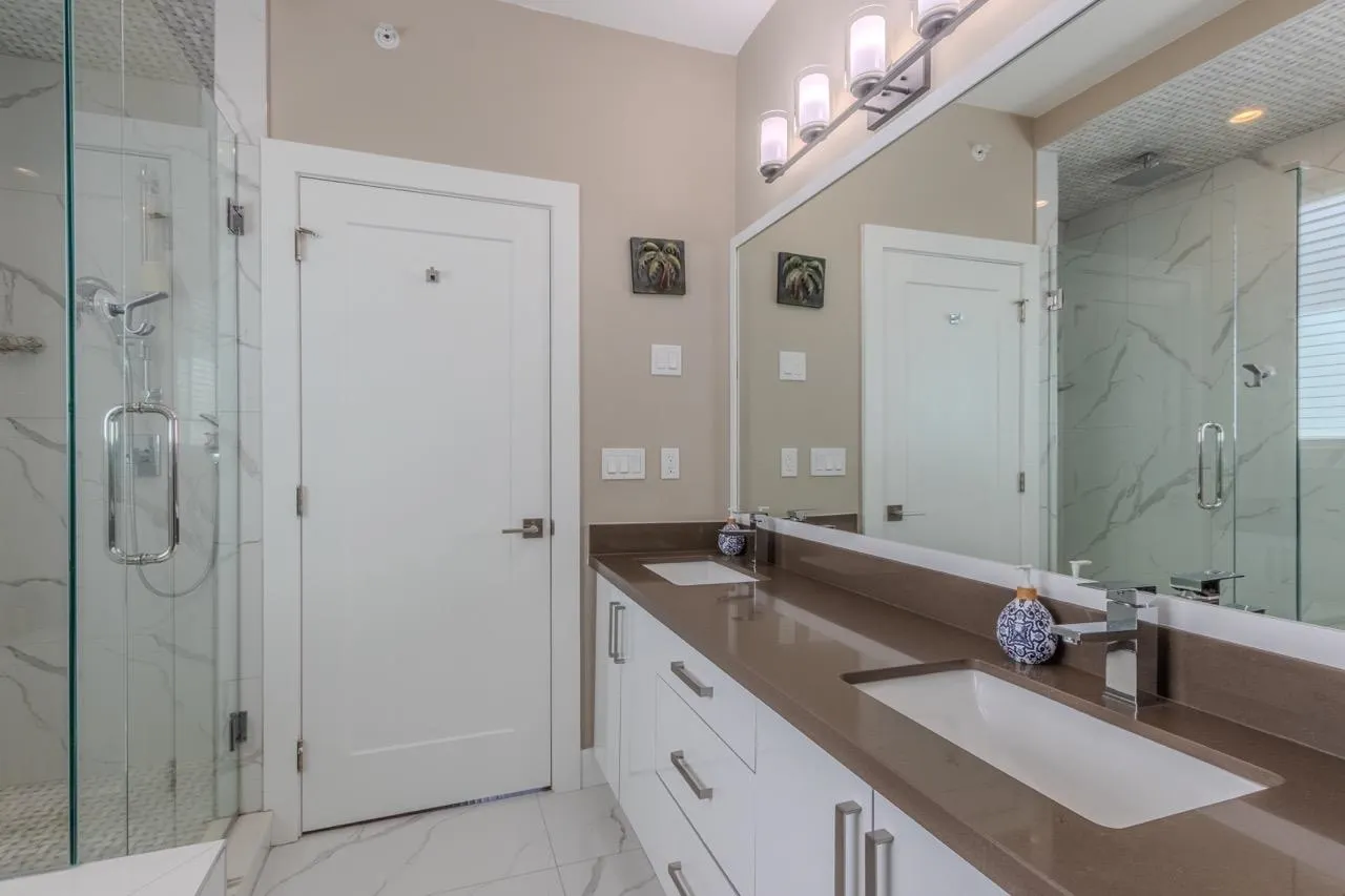 10556 Mcveety Street