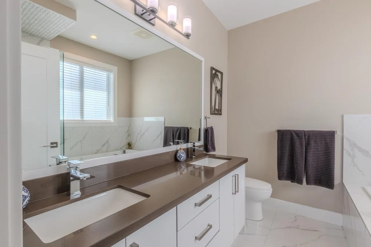 10556 Mcveety Street