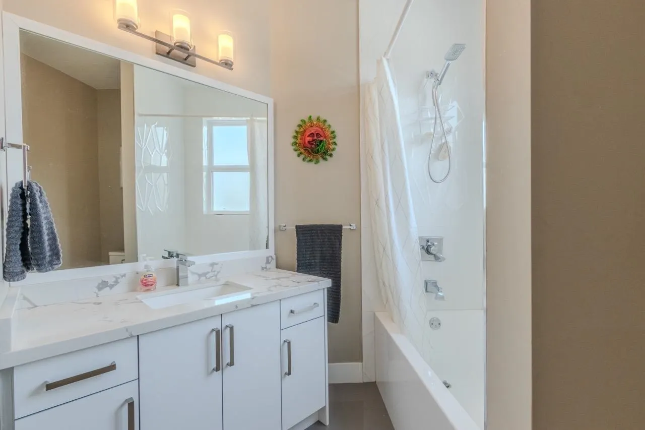 10556 Mcveety Street