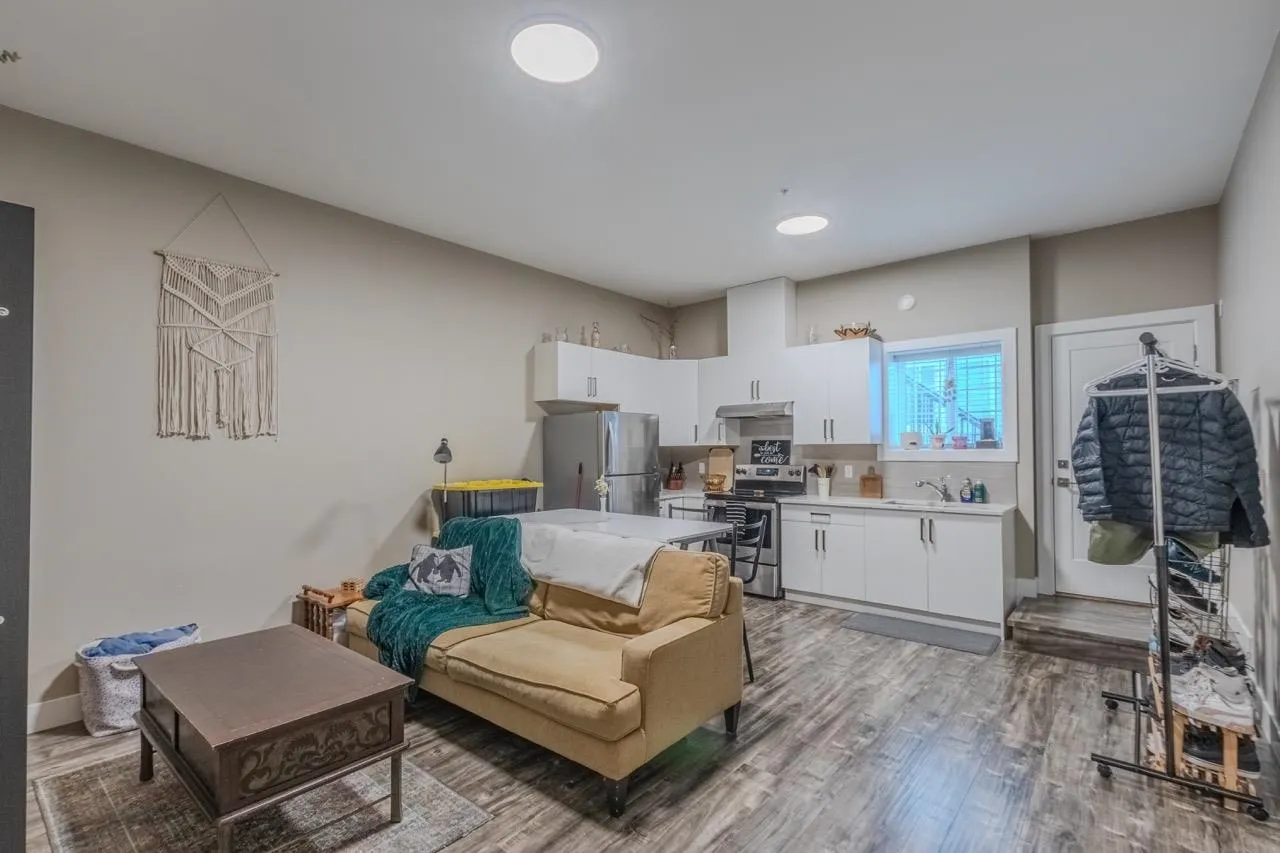 10556 Mcveety Street